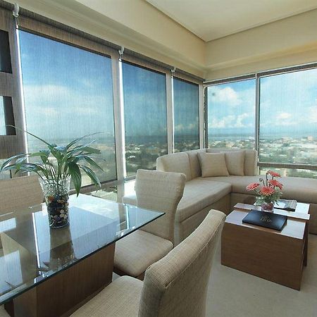 City Suites Ramos Tower Cebu Stadt Exterior foto